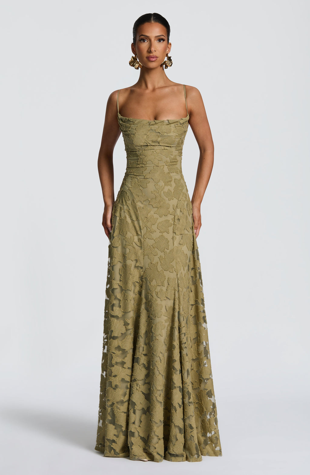 vestido Elegante de noche floral de invitada de boda con tirantes finos y espalda de cordones | Maxi
