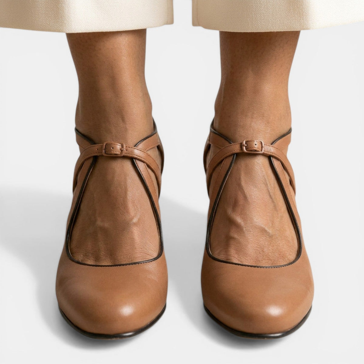 Sandalias Elegante T-strap Cuero Tacón Mujer | Dune